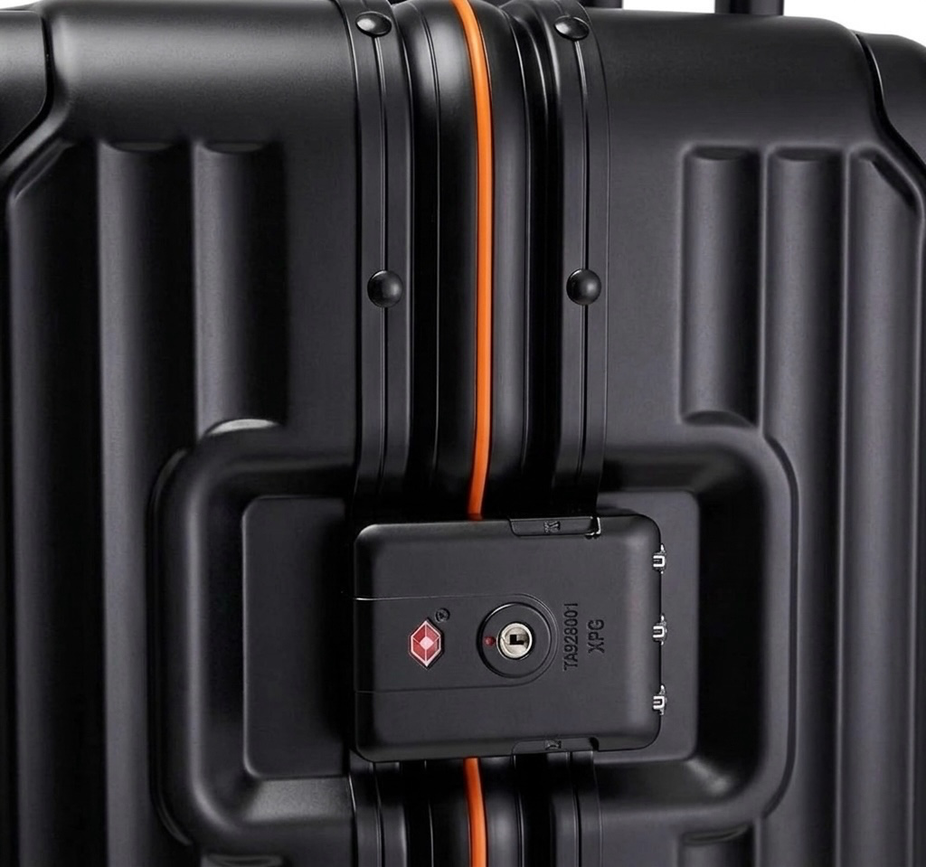 Valise orange is the News black aluminium -  Valisair